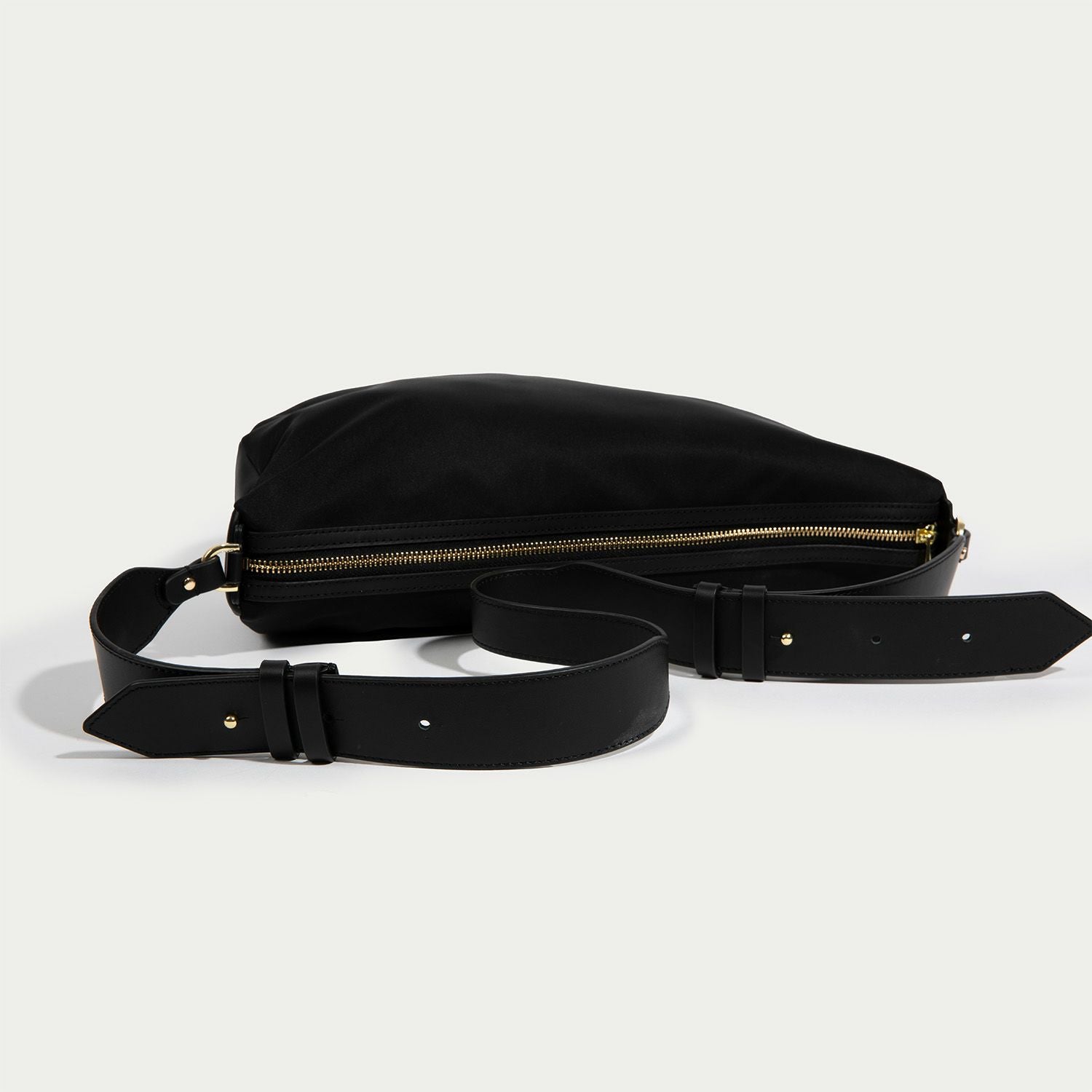 BANDOLIER DAPHNE SLING BAG ダフネ スリング バッグ DAPHNE SLING BAG ダフネ スリング バッグ | バンドリヤー(BANDOLIER