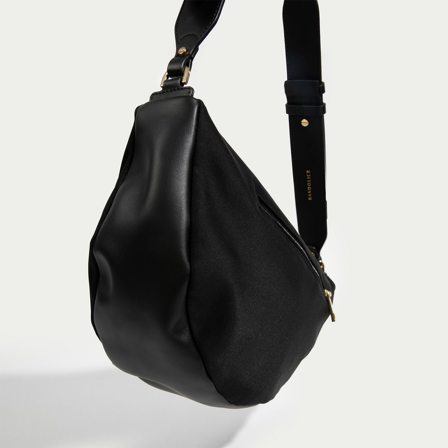 BANDOLIER DAPHNE SLING BAG ダフネ スリング バッグ DAPHNE SLING BAG ダフネ スリング バッグ | バンドリヤー(BANDOLIER
