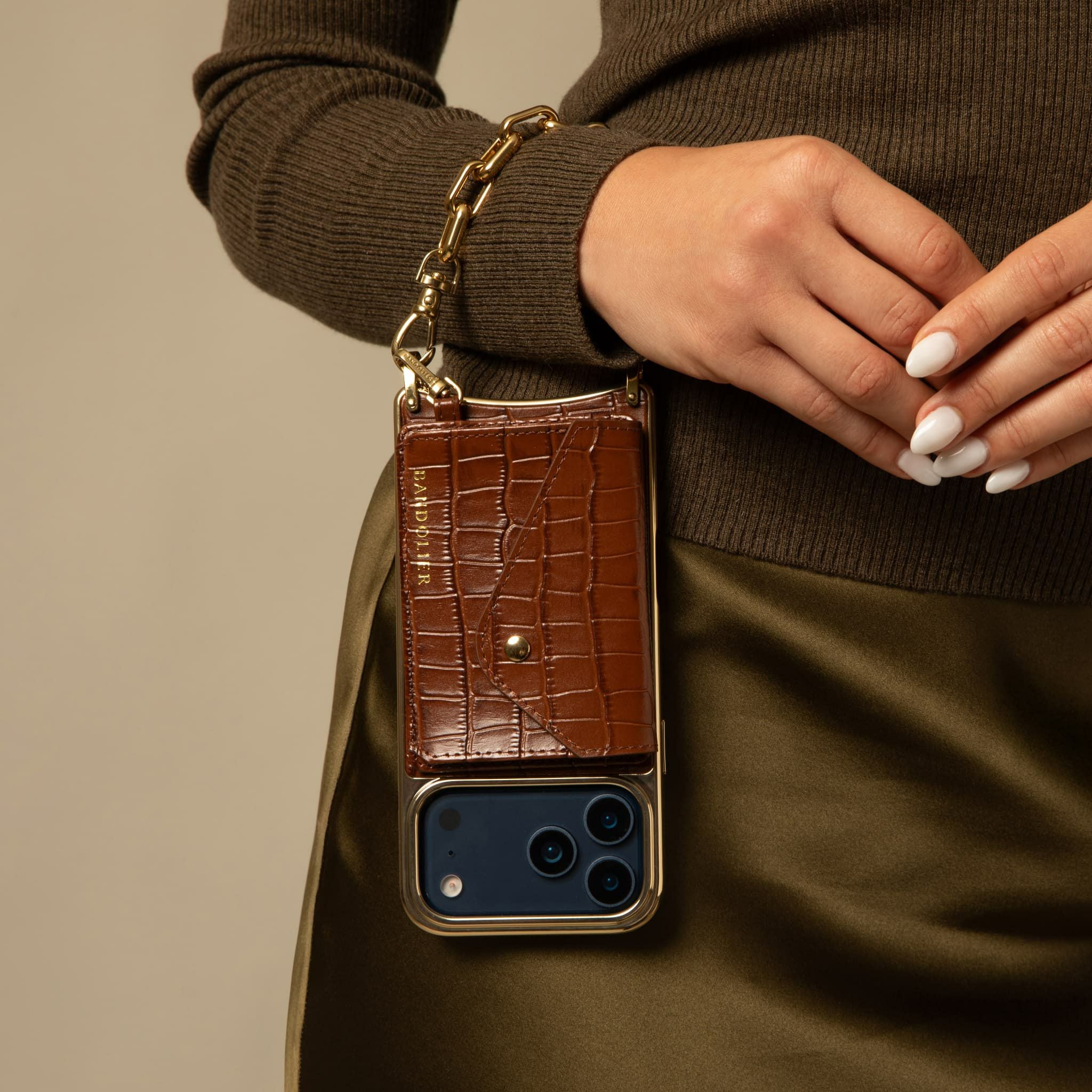 BANDOLIER iPhoneケース クロコ型押し ブラウン 16 Series】 CASEY CHROME BROWN CROC ケイシー マグセーフ ブラウン