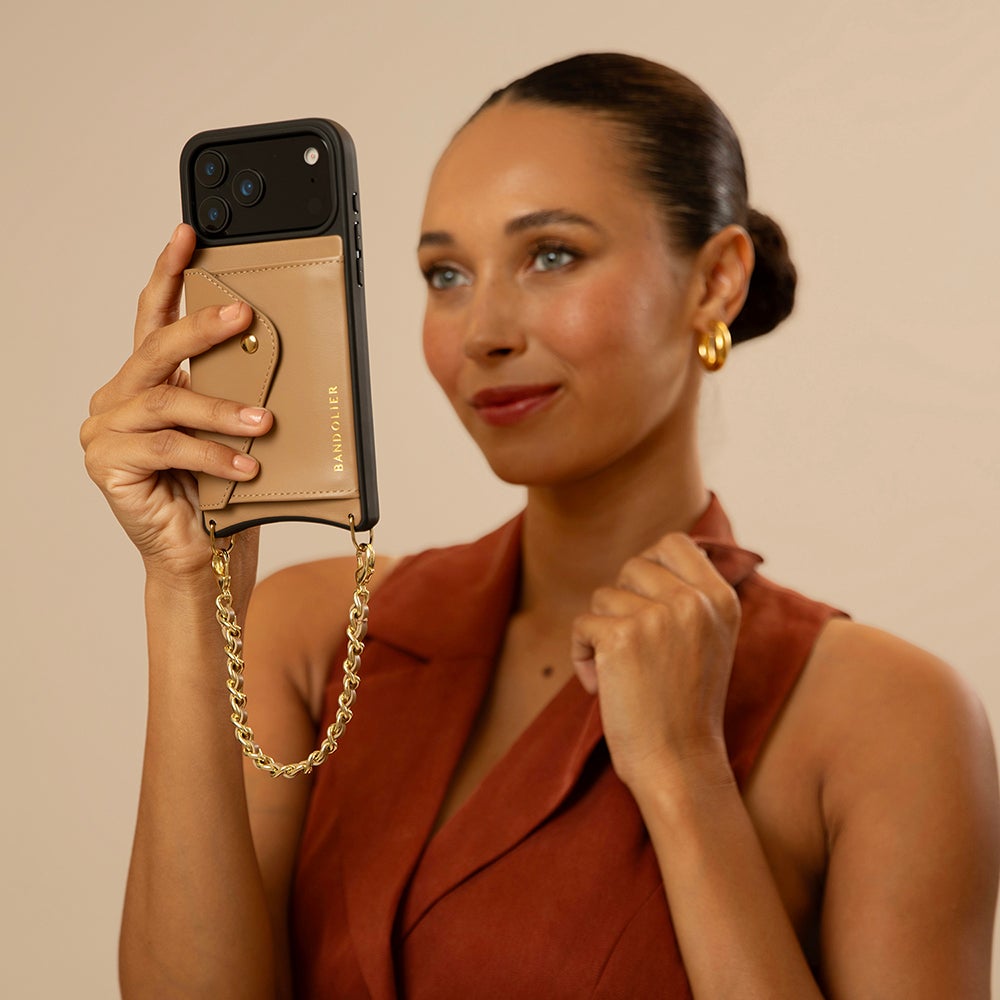 新品！バンドリヤー　iPhone16proケース✳︎ゴールドバンドレット付き iPhone 16 Series】 LILY TAN リリー タン | バンドリヤー(BANDOLIER